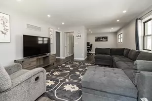 1224 6th St E, Saint Paul, MN 55106 - Photo 3