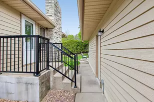 9509 Briar Cir, Bloomington, MN 55437 - Photo 11