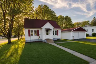 701 Park Ave, Stanley, WI 54768 - Photo 1