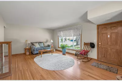 3632 Roosevelt Street NE, Saint Anthony, MN 55418 - Photo 3