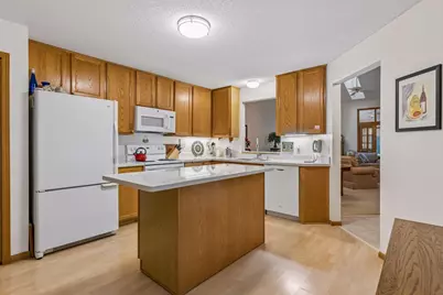 10953 Lexington Drive, Eden Prairie, MN 55344 - Photo 19