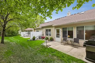 10953 Lexington Dr, Eden Prairie, MN 55344 - Photo 29