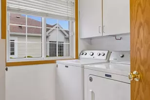 10953 Lexington Dr, Eden Prairie, MN 55344 - Photo 21