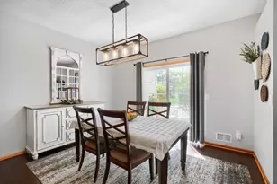 890 Braunworth Ct, Chaska, MN 55318 - Photo 7