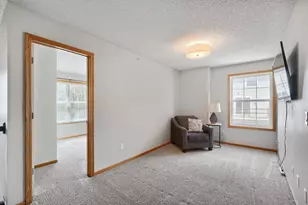 890 Braunworth Ct, Chaska, MN 55318 - Photo 13