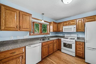 9340 Jarrod Avenue S, Cottage Grove, MN 55016 - Photo 9