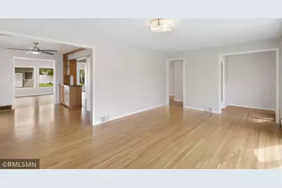 915 Nebraska Avenue W, Saint Paul, MN 55117 - Photo 5