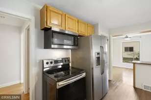 915 Nebraska Ave W, Saint Paul, MN 55117 - Photo 11