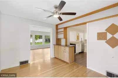 915 Nebraska Avenue W, Saint Paul, MN 55117 - Photo 7