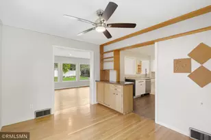 915 Nebraska Ave W, Saint Paul, MN 55117 - Photo 7