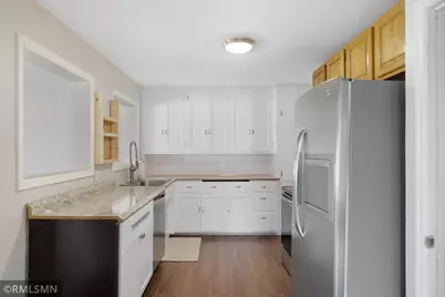 915 Nebraska Avenue W, Saint Paul, MN 55117 - Photo 9