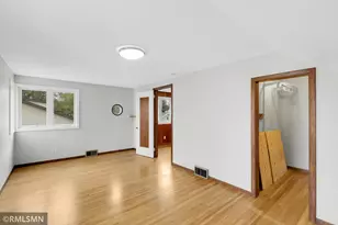 915 Nebraska Ave W, Saint Paul, MN 55117 - Photo 25
