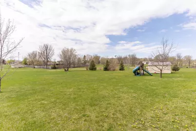 506 E Summit Street, Battle Lake, MN 56515 - Photo 11