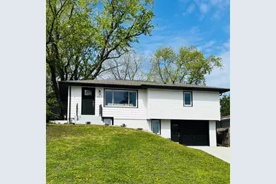 427 21st Avenue SW, Rochester, MN 55902 - Photo 1