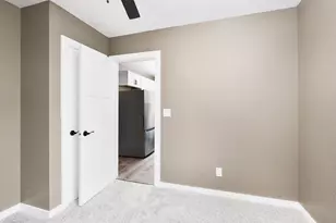 4005 W 9th St, Duluth, MN 55807 - Photo 23