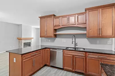 1234 Crystal Place E, Chaska, MN 55318 - Photo 15