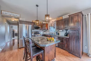 11212 Pozar Rd, Chisholm, MN 55719 - Photo 9