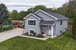546 6th St SW, Pine Island, MN 55963 - Photo 1