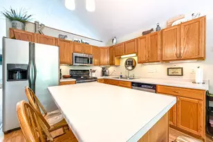 546 6th St SW, Pine Island, MN 55963 - Photo 5