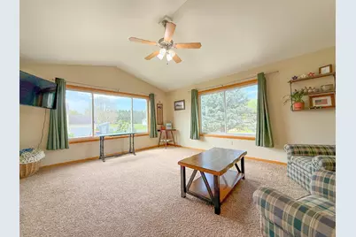 546 6th Street SW, Pine Island, MN 55963 - Photo 7