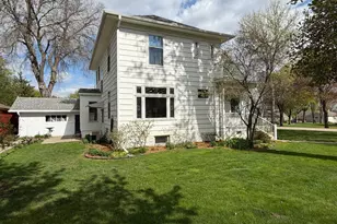 504 N Estey St, Luverne, MN 56156 - Photo 3