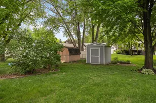 1705 James Ct, Burnsville, MN 55337 - Photo 39