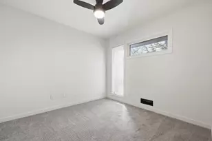 323 E 43rd St, Minneapolis, MN 55409 - Photo 17