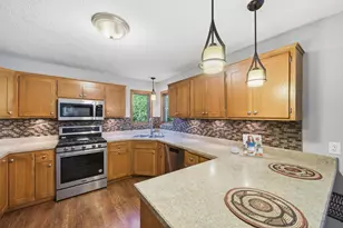 13476 Granada Ave, Apple Valley, MN 55124 - Photo 3