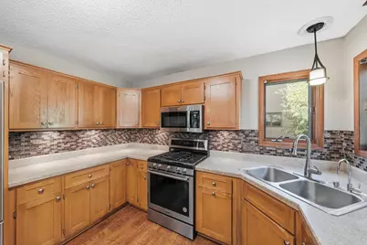 13476 Granada Avenue, Apple Valley, MN 55124 - Photo 5
