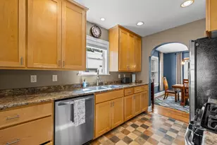 1677 Thomas Ave, Saint Paul, MN 55104 - Photo 15