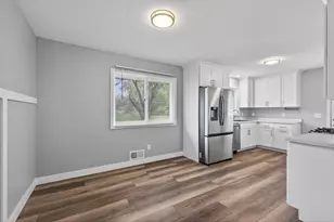 3000 Gettysburg Ave N, New Hope, MN 55427 - Photo 5