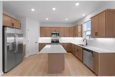 10559 Glenbrook Avenue S, Cottage Grove, MN 55016 - Photo 11