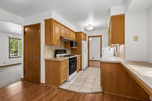 3032 Louisiana Ave N, Crystal, MN 55427 - Photo 11