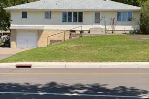 3032 Louisiana Ave N, Crystal, MN 55427 - Photo 3
