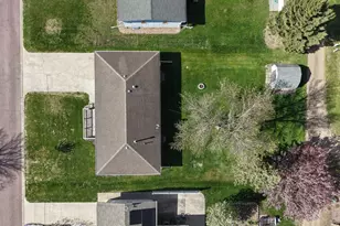 556 Elm Ave, Westbrook, MN 56183 - Photo 5