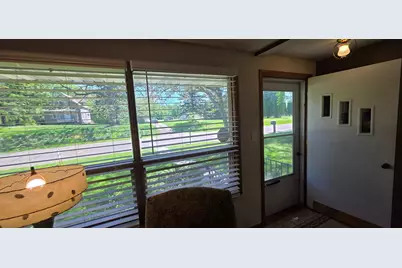 1702 Frank Hall Drive, Albert Lea, MN 56007 - Photo 11