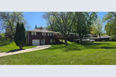 1702 Frank Hall Drive, Albert Lea, MN 56007 - Photo 9