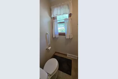 1702 Frank Hall Drive, Albert Lea, MN 56007 - Photo 31
