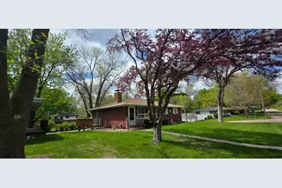 1702 Frank Hall Drive, Albert Lea, MN 56007 - Photo 3