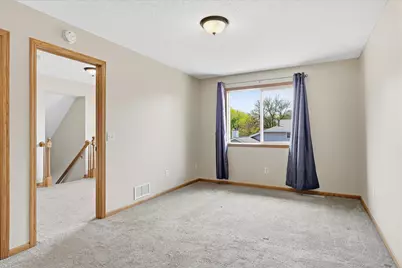 6762 Gretchen Court N, Oakdale, MN 55128 - Photo 31