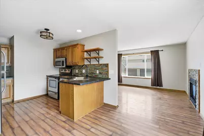 6762 Gretchen Court N, Oakdale, MN 55128 - Photo 19