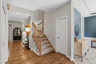711 Bridle Ridge Rd, Eagan, MN 55123 - Photo 5