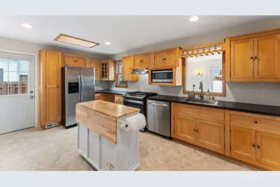 4620 Vallacher Avenue, Saint Louis Park, MN 55416 - Photo 9