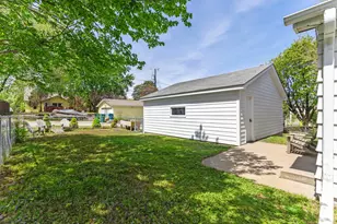 304 Madison Ave S, Edina, MN 55343 - Photo 21