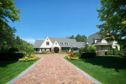 325 Highcroft Lane, Wayzata, MN 55391 - Photo 3