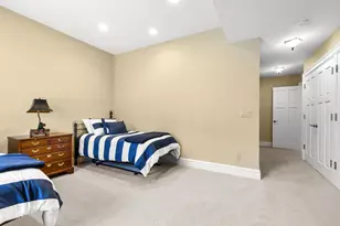 325 Highcroft Ln, Wayzata, MN 55391 - Photo 31