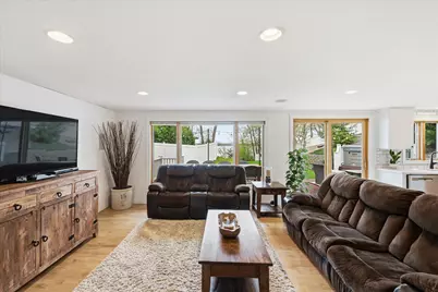 811 Montrose Boulevard, Buffalo, MN 55313 - Photo 11