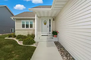 2004 Bluestem Dr, Mankato, MN 56001 - Photo 23