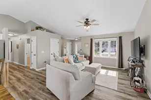 2004 Bluestem Dr, Mankato, MN 56001 - Photo 3