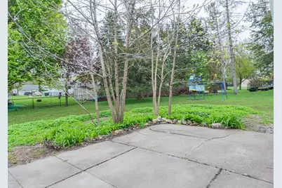 210 Shakopee Avenue E, Shakopee, MN 55379 - Photo 11
